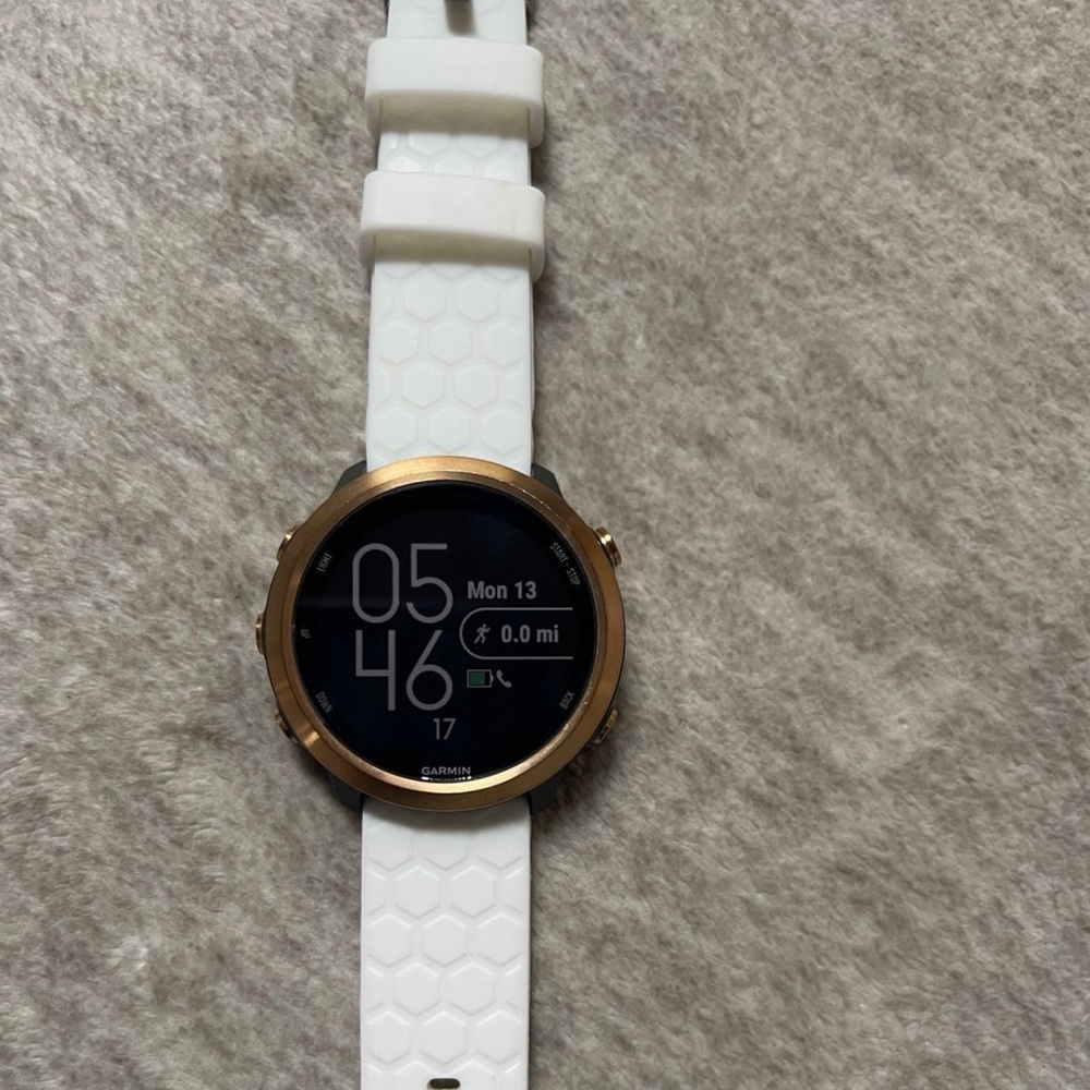 Garmin Forerunner 645 music- rose gold- rare